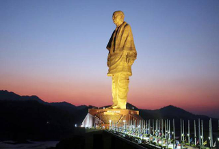 Illustration for article titled Statue Of Unity | The World’s Tallest Statue, 182 Metres